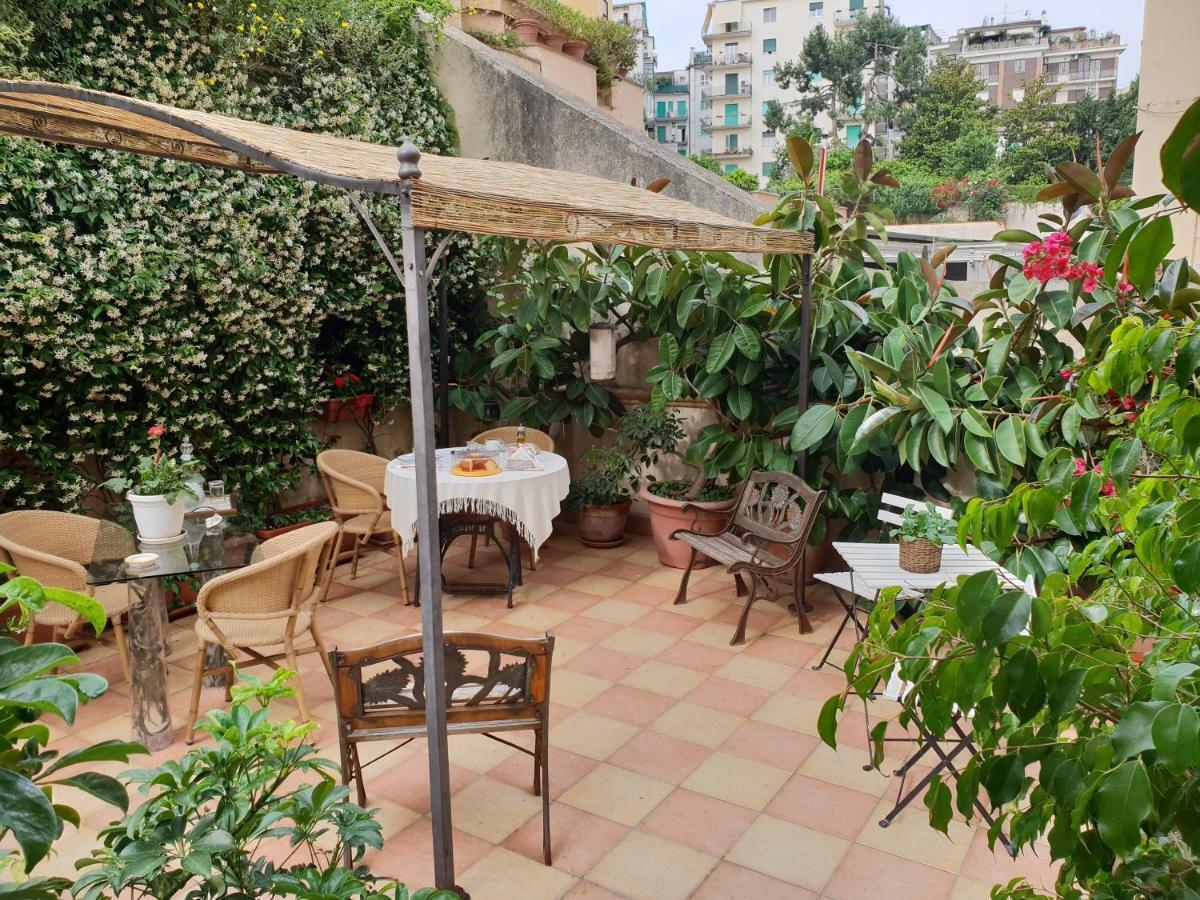 B&B Michelangelo Nápoles Exterior foto